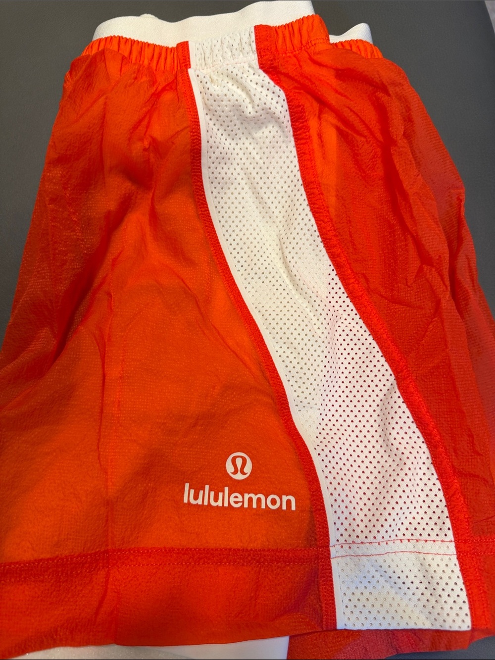 Lululemon Women's red Mesh Athletic Shorts - Picture 6 of 6